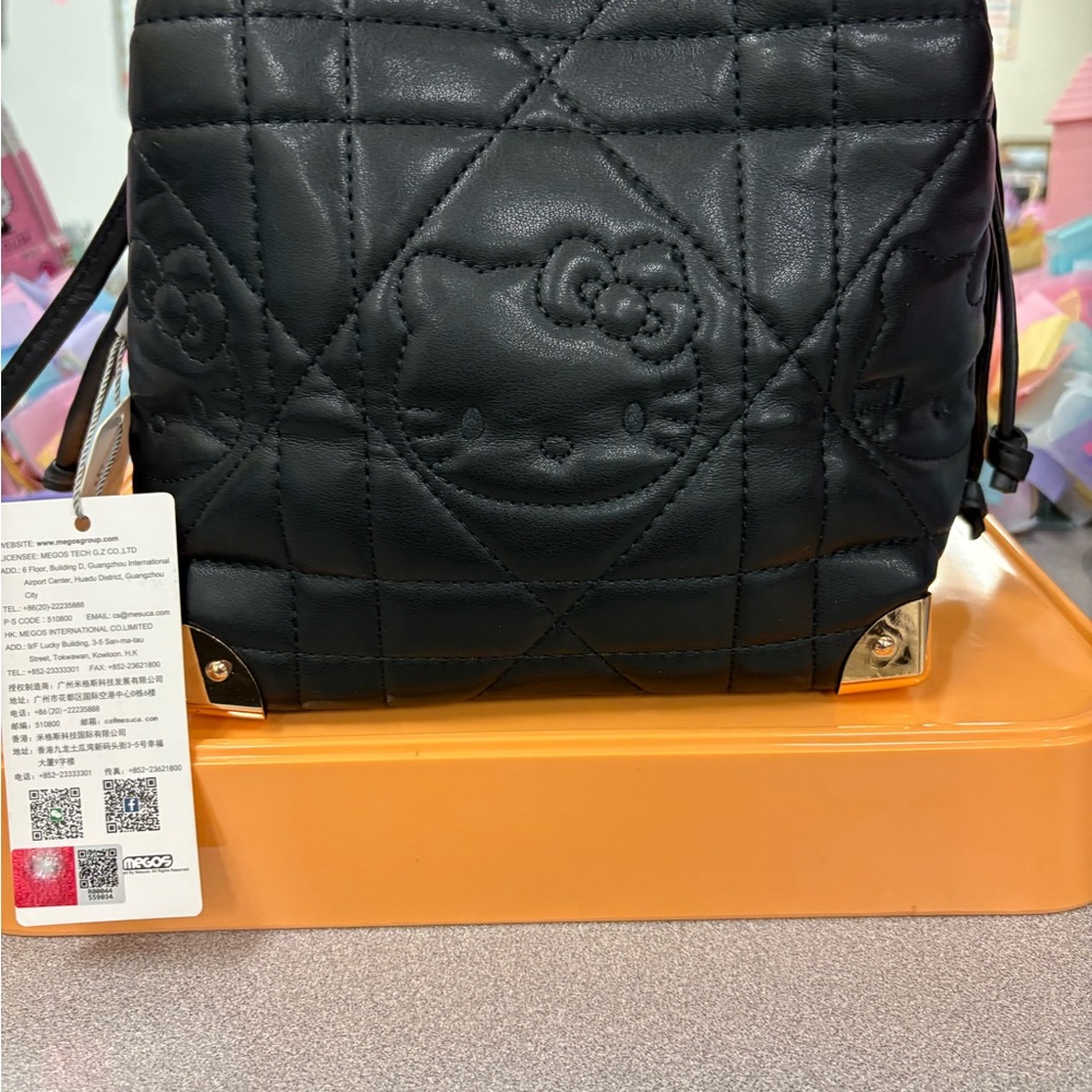 Hello Kitty Black Quilted Drawstring Crossbody Bag - Picture 4 of 11